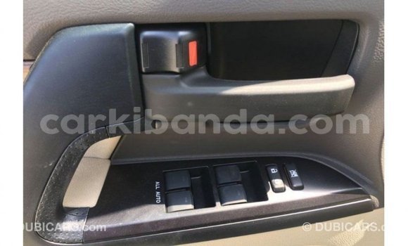 Gura Imported Toyota Land Cruiser Black Imodoka i Import - Dubai mu Uganda Gura Imported Toyota Land Cruiser Black Imodoka i Import - Dubai mu Uganda