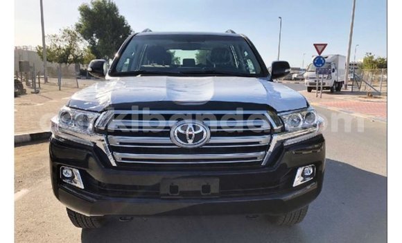 Acheter Import Voiture Toyota Land Cruiser Noir à Import - Dubai, Ouganda Acheter Import Voiture Toyota Land Cruiser Noir à Import - Dubai, Ouganda