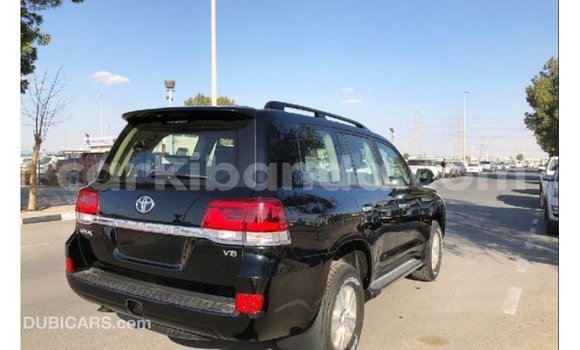 Acheter Import Voiture Toyota Land Cruiser Noir à Import - Dubai, Ouganda Acheter Import Voiture Toyota Land Cruiser Noir à Import - Dubai, Ouganda