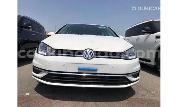 Nunua Imported Volkswagen Golf Nyeupe Gari ndani ya Import - Dubai nchini Uganda Nunua Imported Volkswagen Golf Nyeupe Gari ndani ya Import - Dubai nchini Uganda