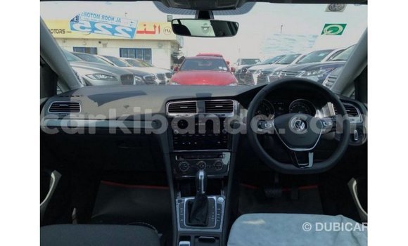 Nunua Imported Volkswagen Golf Nyeupe Gari ndani ya Import - Dubai nchini Uganda Nunua Imported Volkswagen Golf Nyeupe Gari ndani ya Import - Dubai nchini Uganda