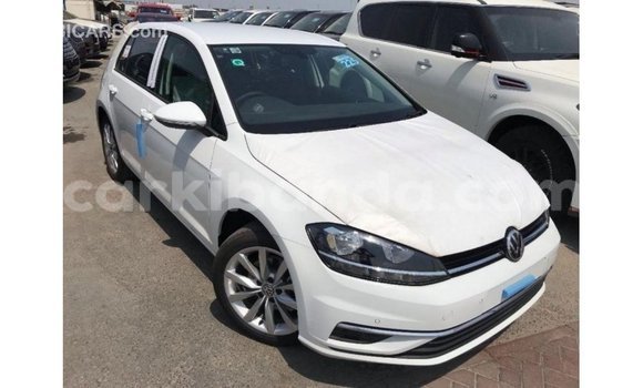 Nunua Imported Volkswagen Golf Nyeupe Gari ndani ya Import - Dubai nchini Uganda Nunua Imported Volkswagen Golf Nyeupe Gari ndani ya Import - Dubai nchini Uganda