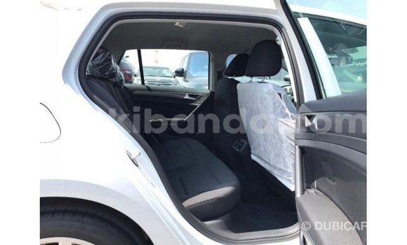 Nunua Imported Volkswagen Golf Nyeupe Gari ndani ya Import - Dubai nchini Uganda Nunua Imported Volkswagen Golf Nyeupe Gari ndani ya Import - Dubai nchini Uganda