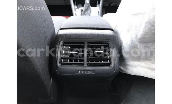 Nunua Imported Volkswagen Golf Nyeupe Gari ndani ya Import - Dubai nchini Uganda Nunua Imported Volkswagen Golf Nyeupe Gari ndani ya Import - Dubai nchini Uganda