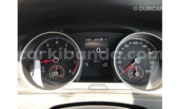 Nunua Imported Volkswagen Golf Nyeupe Gari ndani ya Import - Dubai nchini Uganda Nunua Imported Volkswagen Golf Nyeupe Gari ndani ya Import - Dubai nchini Uganda