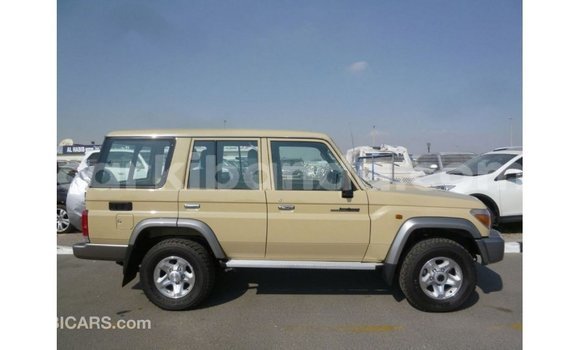 Gura Imported Toyota Land Cruiser Beige Imodoka i Import - Dubai mu Uganda Gura Imported Toyota Land Cruiser Beige Imodoka i Import - Dubai mu Uganda