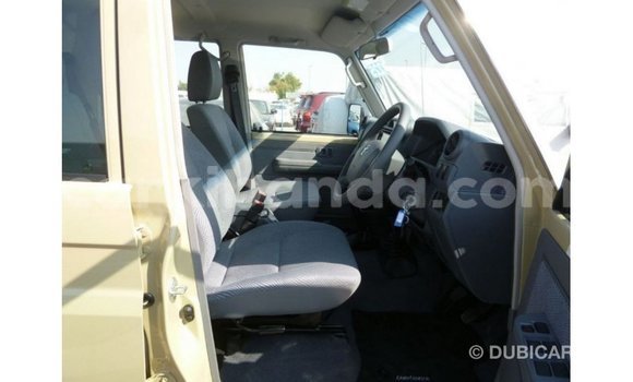 Gura Imported Toyota Land Cruiser Beige Imodoka i Import - Dubai mu Uganda Gura Imported Toyota Land Cruiser Beige Imodoka i Import - Dubai mu Uganda