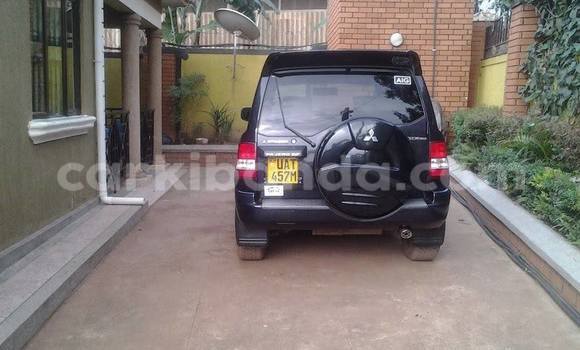 Acheter Occasion Voiture Mitsubishi Pajero Noir à Kampala, Ouganda Acheter Occasion Voiture Mitsubishi Pajero Noir à Kampala, Ouganda