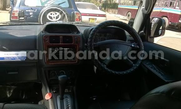 Acheter Occasion Voiture Mitsubishi Pajero Noir à Kampala, Ouganda Acheter Occasion Voiture Mitsubishi Pajero Noir à Kampala, Ouganda