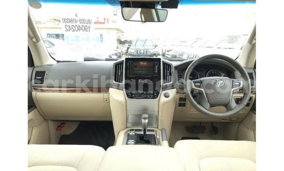Nunua Imported Toyota Land Cruiser Nyingine Gari ndani ya Import - Dubai nchini Uganda Nunua Imported Toyota Land Cruiser Nyingine Gari ndani ya Import - Dubai nchini Uganda