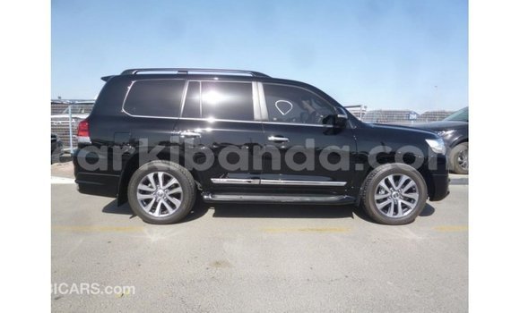 Gura Imported Toyota Land Cruiser Black Imodoka i Import - Dubai mu Uganda Gura Imported Toyota Land Cruiser Black Imodoka i Import - Dubai mu Uganda