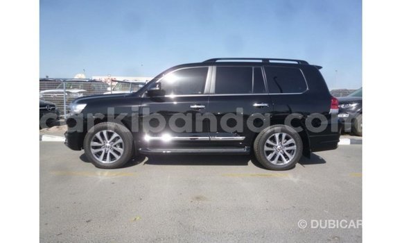 Gura Imported Toyota Land Cruiser Black Imodoka i Import - Dubai mu Uganda Gura Imported Toyota Land Cruiser Black Imodoka i Import - Dubai mu Uganda