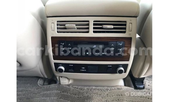 Gura Imported Toyota Land Cruiser White Imodoka i Import - Dubai mu Uganda Gura Imported Toyota Land Cruiser White Imodoka i Import - Dubai mu Uganda