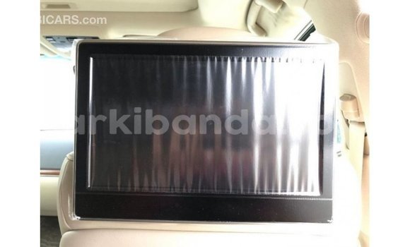 Gura Imported Toyota Land Cruiser White Imodoka i Import - Dubai mu Uganda Gura Imported Toyota Land Cruiser White Imodoka i Import - Dubai mu Uganda