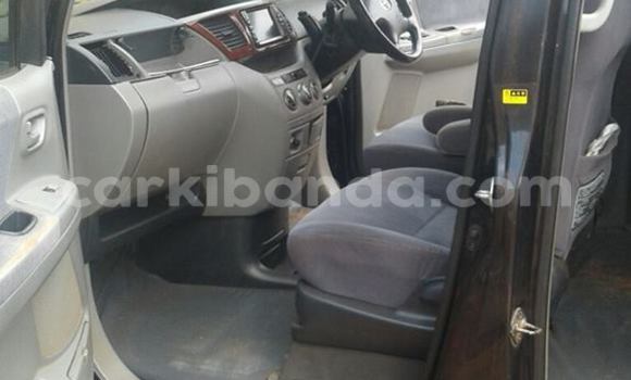 Acheter Occasion Voiture Toyota Noah Noir à Kampala, Ouganda Acheter Occasion Voiture Toyota Noah Noir à Kampala, Ouganda