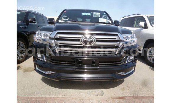 Gura Imported Toyota Land Cruiser Black Imodoka i Import - Dubai mu Uganda Gura Imported Toyota Land Cruiser Black Imodoka i Import - Dubai mu Uganda