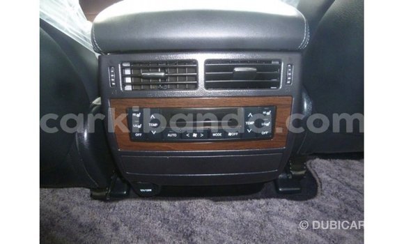Acheter Import Voiture Toyota Land Cruiser Noir à Import - Dubai, Ouganda Acheter Import Voiture Toyota Land Cruiser Noir à Import - Dubai, Ouganda