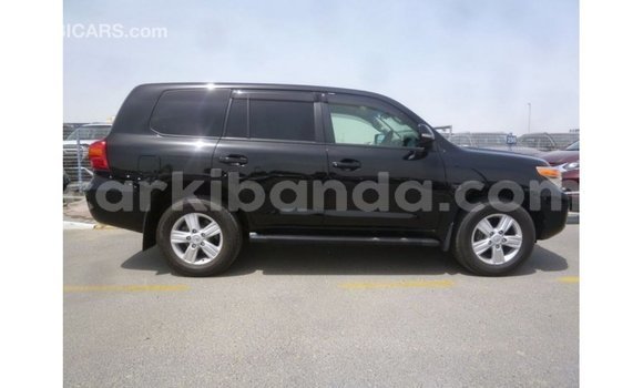 Gura Imported Toyota Land Cruiser Black Imodoka i Import - Dubai mu Uganda Gura Imported Toyota Land Cruiser Black Imodoka i Import - Dubai mu Uganda
