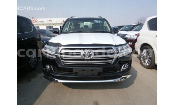 Gura Imported Toyota Land Cruiser Black Imodoka i Import - Dubai mu Uganda Gura Imported Toyota Land Cruiser Black Imodoka i Import - Dubai mu Uganda