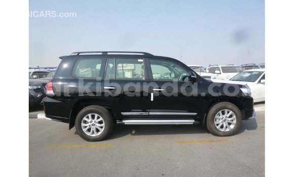 Gura Imported Toyota Land Cruiser Black Imodoka i Import - Dubai mu Uganda Gura Imported Toyota Land Cruiser Black Imodoka i Import - Dubai mu Uganda