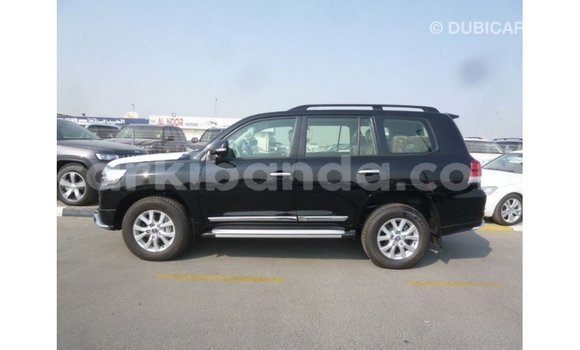 Gura Imported Toyota Land Cruiser Black Imodoka i Import - Dubai mu Uganda Gura Imported Toyota Land Cruiser Black Imodoka i Import - Dubai mu Uganda