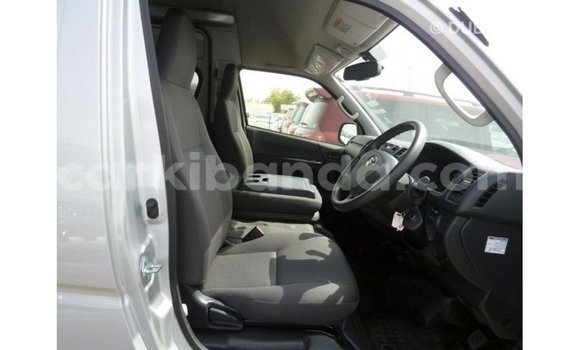 Gura Imported Toyota Hiace Other Imodoka i Import - Dubai mu Uganda Gura Imported Toyota Hiace Other Imodoka i Import - Dubai mu Uganda