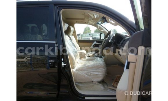 Gura Imported Toyota Land Cruiser Black Imodoka i Import - Dubai mu Uganda Gura Imported Toyota Land Cruiser Black Imodoka i Import - Dubai mu Uganda