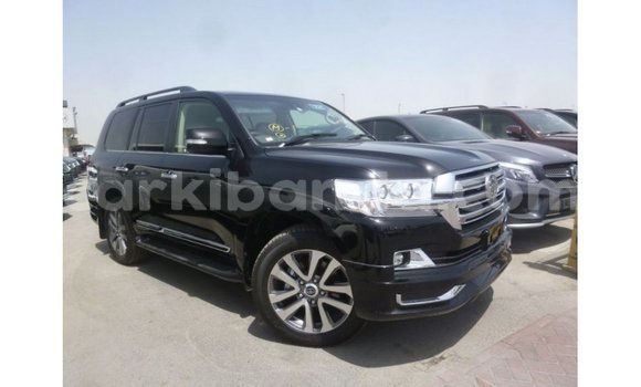 Acheter Import Voiture Toyota Land Cruiser Noir à Import - Dubai, Ouganda Acheter Import Voiture Toyota Land Cruiser Noir à Import - Dubai, Ouganda