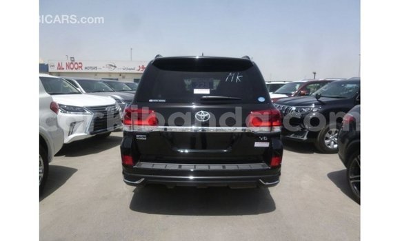 Acheter Import Voiture Toyota Land Cruiser Noir à Import - Dubai, Ouganda Acheter Import Voiture Toyota Land Cruiser Noir à Import - Dubai, Ouganda
