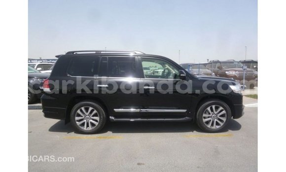 Acheter Import Voiture Toyota Land Cruiser Noir à Import - Dubai, Ouganda Acheter Import Voiture Toyota Land Cruiser Noir à Import - Dubai, Ouganda