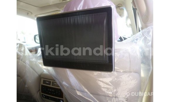 Acheter Import Voiture Toyota Land Cruiser Noir à Import - Dubai, Ouganda Acheter Import Voiture Toyota Land Cruiser Noir à Import - Dubai, Ouganda
