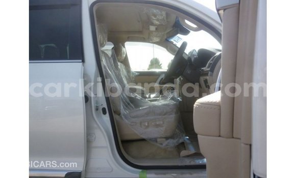 Gura Imported Toyota Land Cruiser White Imodoka i Import - Dubai mu Uganda Gura Imported Toyota Land Cruiser White Imodoka i Import - Dubai mu Uganda