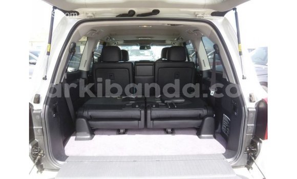 Gura Imported Toyota Land Cruiser White Imodoka i Import - Dubai mu Uganda Gura Imported Toyota Land Cruiser White Imodoka i Import - Dubai mu Uganda
