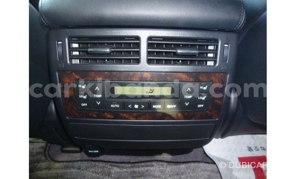 Gura Imported Toyota Land Cruiser White Imodoka i Import - Dubai mu Uganda Gura Imported Toyota Land Cruiser White Imodoka i Import - Dubai mu Uganda