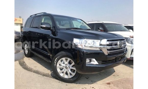 Gura Imported Toyota Land Cruiser Black Imodoka i Import - Dubai mu Uganda Gura Imported Toyota Land Cruiser Black Imodoka i Import - Dubai mu Uganda