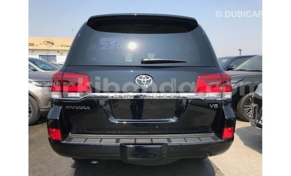 Gura Imported Toyota Land Cruiser Black Imodoka i Import - Dubai mu Uganda Gura Imported Toyota Land Cruiser Black Imodoka i Import - Dubai mu Uganda