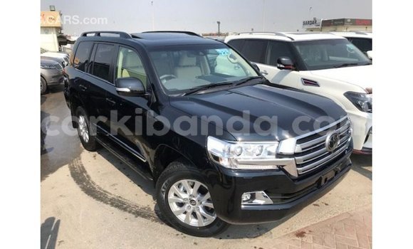Gura Imported Toyota Land Cruiser Black Imodoka i Import - Dubai mu Uganda Gura Imported Toyota Land Cruiser Black Imodoka i Import - Dubai mu Uganda