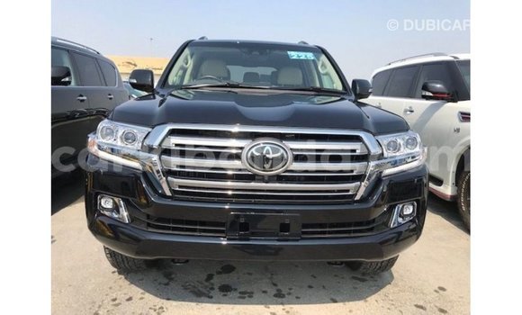 Gura Imported Toyota Land Cruiser Black Imodoka i Import - Dubai mu Uganda Gura Imported Toyota Land Cruiser Black Imodoka i Import - Dubai mu Uganda