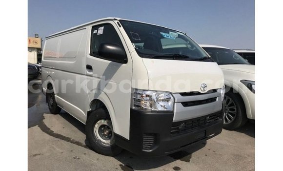 Gura Imported Toyota Hiace White Imodoka i Import - Dubai mu Uganda Gura Imported Toyota Hiace White Imodoka i Import - Dubai mu Uganda