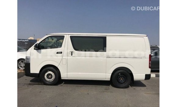 Gura Imported Toyota Hiace White Imodoka i Import - Dubai mu Uganda Gura Imported Toyota Hiace White Imodoka i Import - Dubai mu Uganda