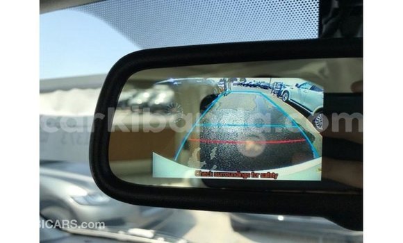 Gura Imported Toyota Hiace White Imodoka i Import - Dubai mu Uganda Gura Imported Toyota Hiace White Imodoka i Import - Dubai mu Uganda