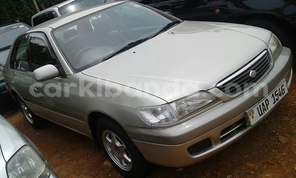 Gura Yakoze Toyota Premio Silver Imodoka i Kampala mu Uganda Gura Yakoze Toyota Premio Silver Imodoka i Kampala mu Uganda