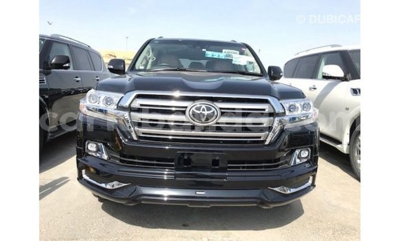 Gura Imported Toyota Land Cruiser Black Imodoka i Import - Dubai mu Uganda Gura Imported Toyota Land Cruiser Black Imodoka i Import - Dubai mu Uganda
