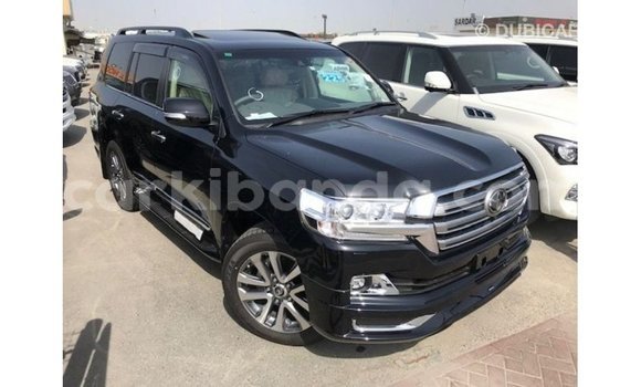 Gura Imported Toyota Land Cruiser Black Imodoka i Import - Dubai mu Uganda Gura Imported Toyota Land Cruiser Black Imodoka i Import - Dubai mu Uganda
