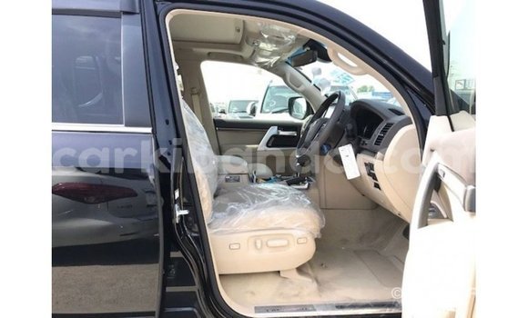 Gura Imported Toyota Land Cruiser Black Imodoka i Import - Dubai mu Uganda Gura Imported Toyota Land Cruiser Black Imodoka i Import - Dubai mu Uganda