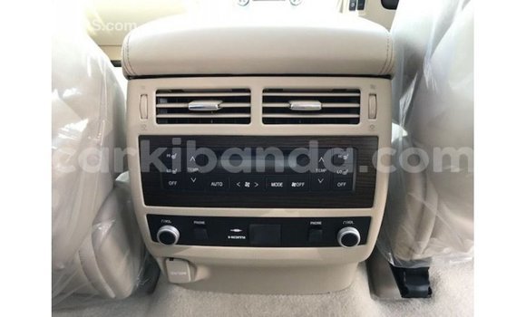 Gura Imported Toyota Land Cruiser Black Imodoka i Import - Dubai mu Uganda Gura Imported Toyota Land Cruiser Black Imodoka i Import - Dubai mu Uganda