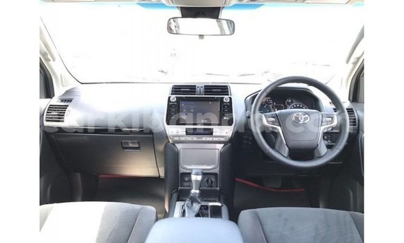 Acheter Import Voiture Toyota Prado Autre à Import - Dubai, Ouganda Acheter Import Voiture Toyota Prado Autre à Import - Dubai, Ouganda