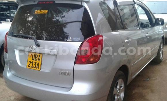 Gura Yakoze Toyota Spacio Silver Imodoka i Kampala mu Uganda Gura Yakoze Toyota Spacio Silver Imodoka i Kampala mu Uganda