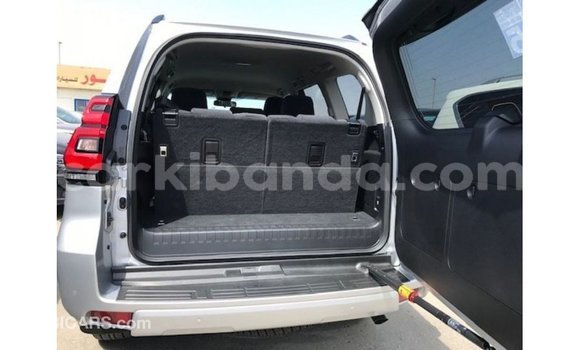 Acheter Import Voiture Toyota Prado Autre à Import - Dubai, Ouganda Acheter Import Voiture Toyota Prado Autre à Import - Dubai, Ouganda