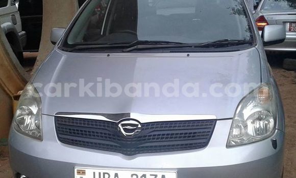 Gura Yakoze Toyota Spacio Silver Imodoka i Kampala mu Uganda Gura Yakoze Toyota Spacio Silver Imodoka i Kampala mu Uganda